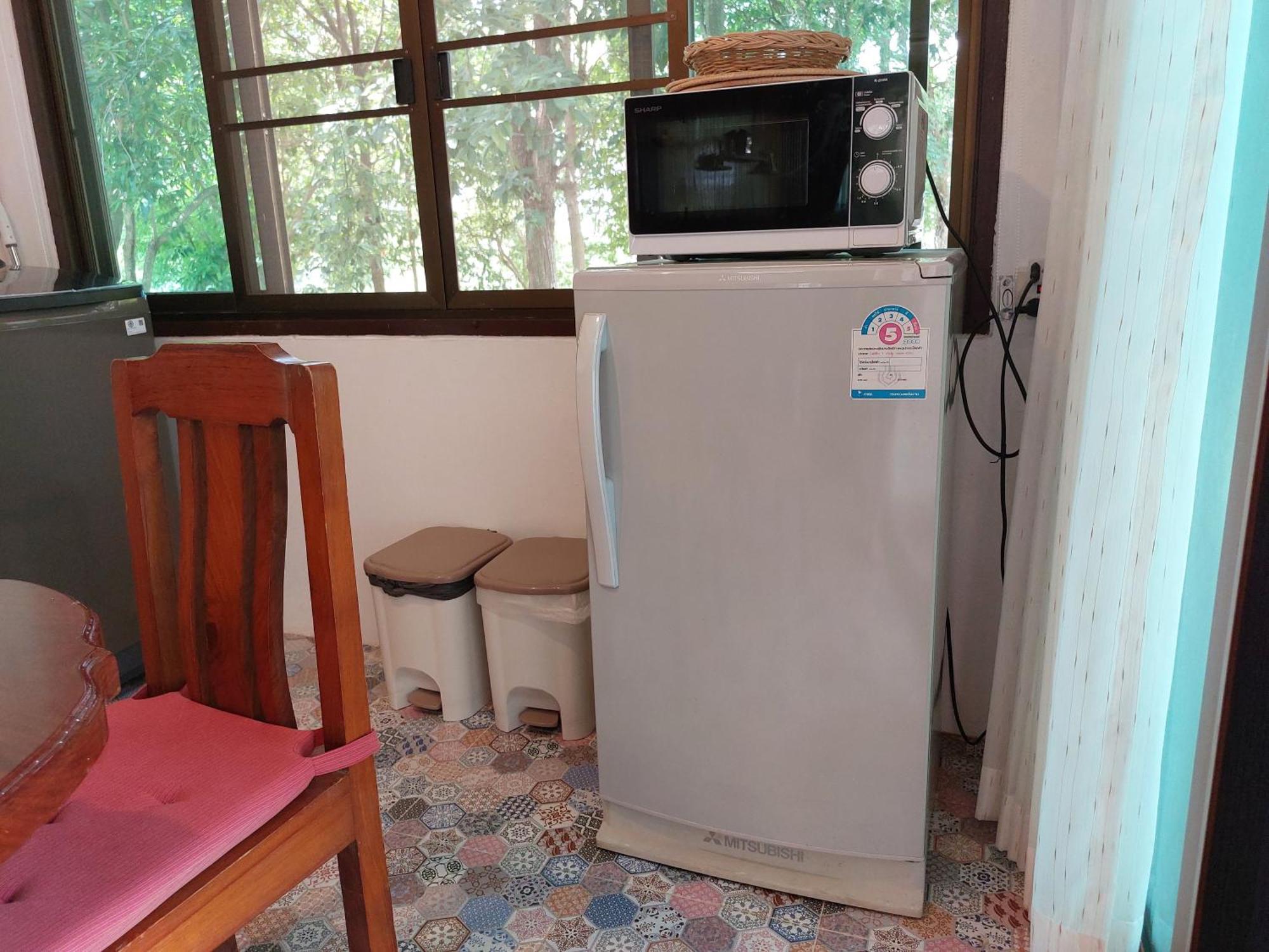 Whales Come To The River - Riverside - 3 Rooms On 2Nd Floor Ban Bang Phli Nua Exterior foto